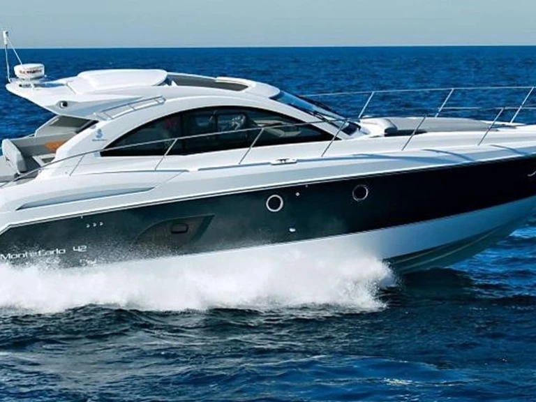 Noleggio a Juan-les-Pins – Bénéteau Monte Carlo 42 su SamBoat