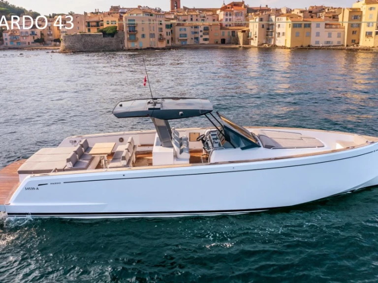 Noleggio Barca a motore a Juan-les-Pins – Pardo Yachts Pardo 43
