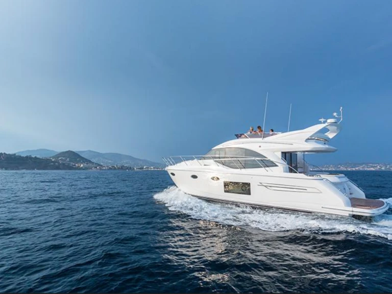 Noleggiare una Princess Princess 49 Fly a Juan-les-Pins
