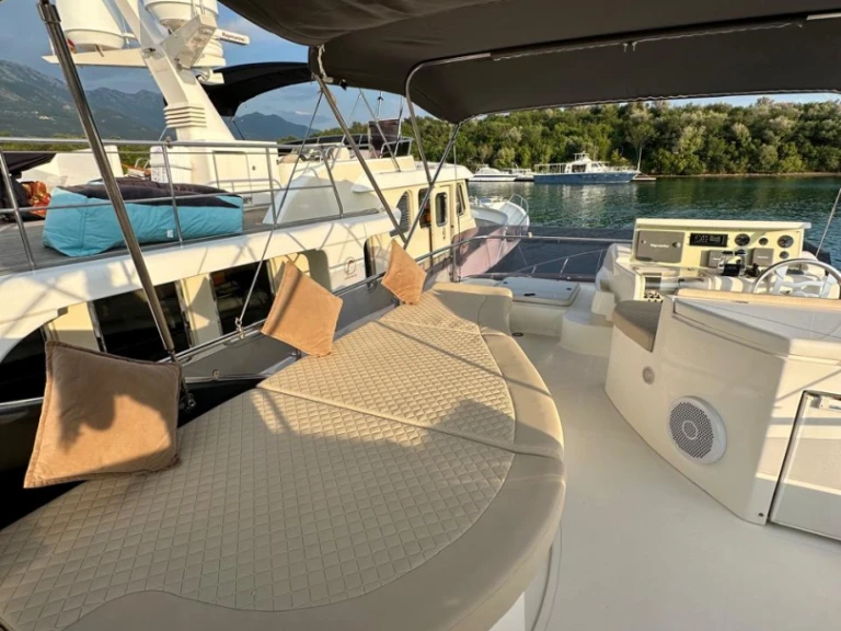 Ferretti 500 Elite da affittare a  Tivat