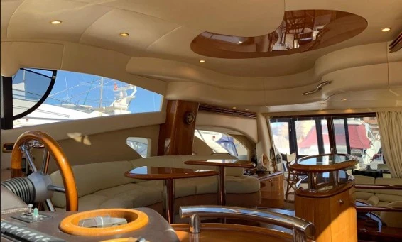 Noleggio Barca a motore con o senza skipper Azimut a Juan-les-Pins