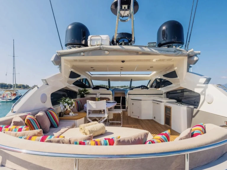 Noleggio a Saint-Tropez – Sunseeker Predator 68 su SamBoat