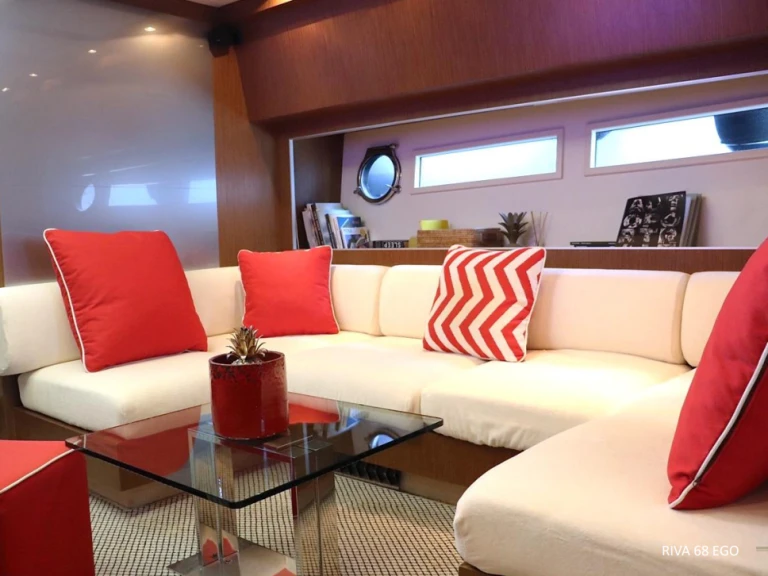 Noleggio Yacht di lusso a Saint-Laurent-du-Var – Riva Riva 68'