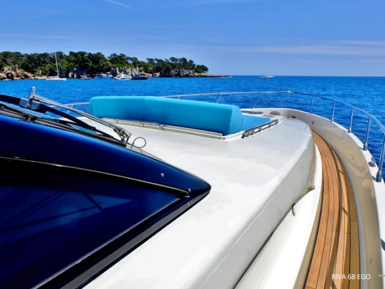 Noleggio Yacht di lusso con o senza skipper Riva a Saint-Laurent-du-Var