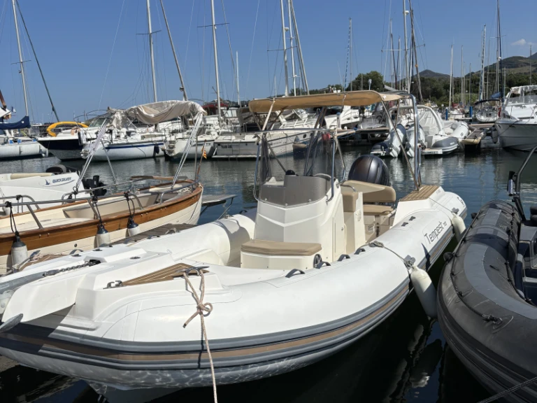 Noleggio a Argelès-sur-Mer – Capelli Tempest 700 su SamBoat