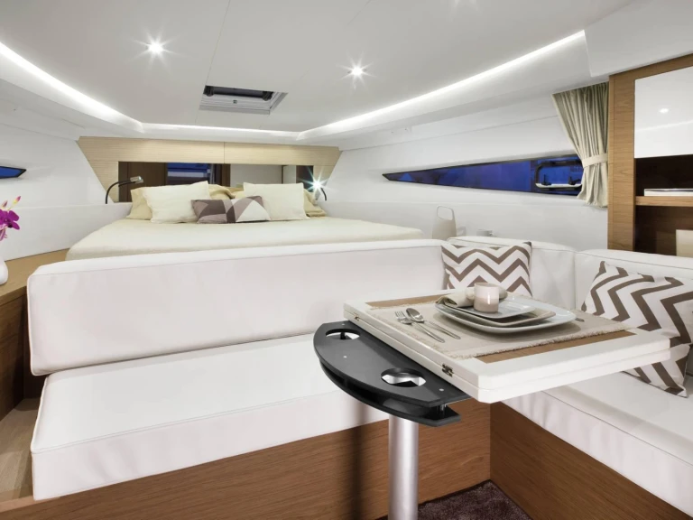 Jeanneau Leader 36 Sportop da affittare a  Port Cogolin