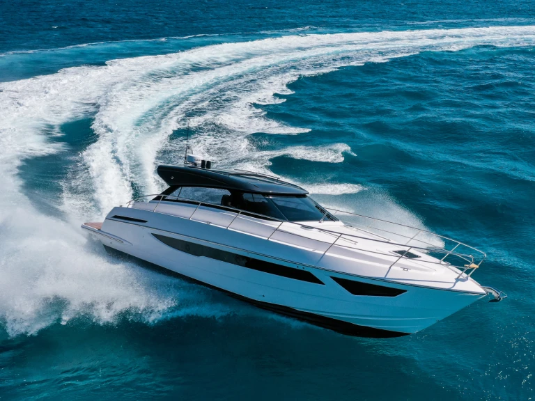Noleggio Barca a motore a Saint-Tropez – Focus Power 44