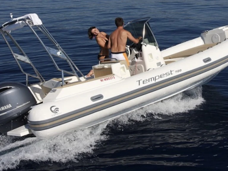 Noleggio a Six-Fours-les-Plages – Capelli Capelli 700 su SamBoat