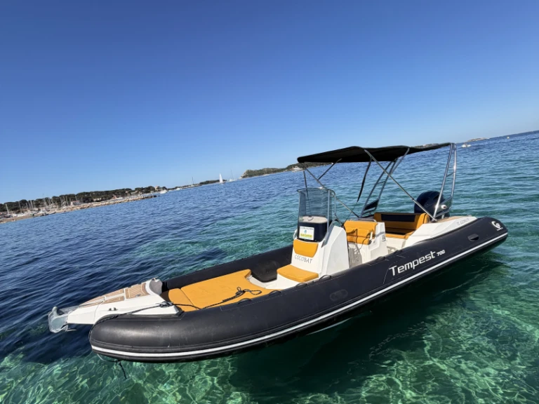 Noleggio Gommone a Six-Fours-les-Plages – Capelli Capelli 700