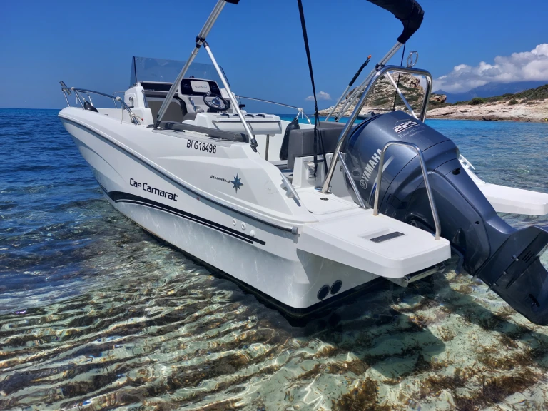 Noleggio Barca a motore Jeanneau con patente nautica