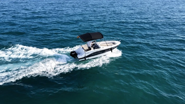 Noleggiare una Quicksilver Activ 455 Open a Sitges