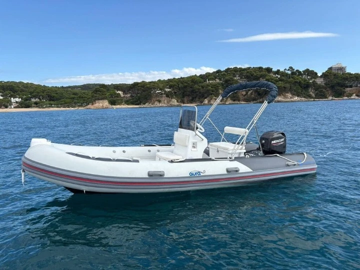 Noleggio Barca a motore con o senza skipper Golden Ship a Palamós