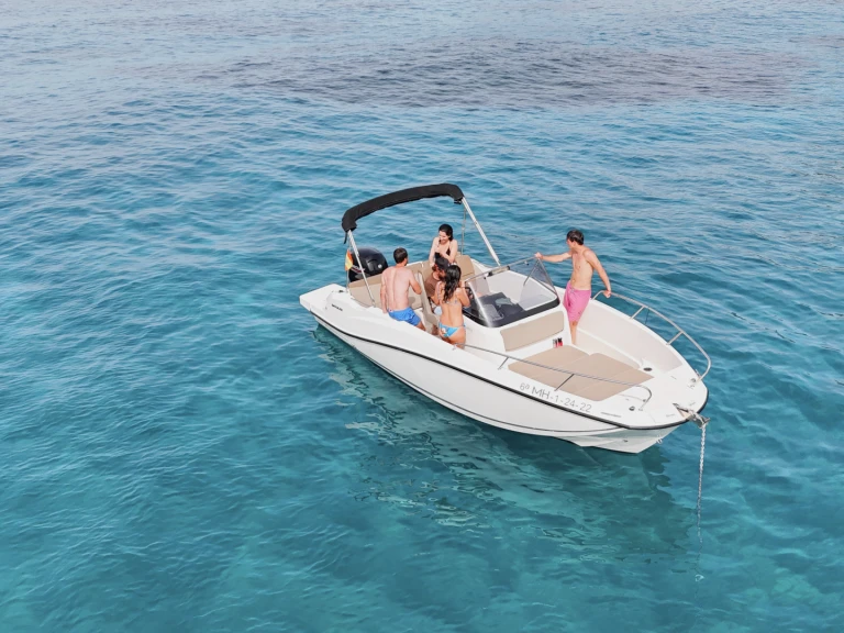 Noleggio barche Mahón economico Activ 675 Open