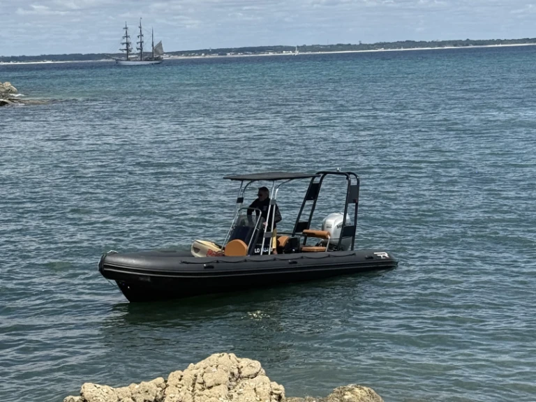 Noleggio barche Zeppelin Zeppelin Command 22 VPRO a Lorient su Samboat