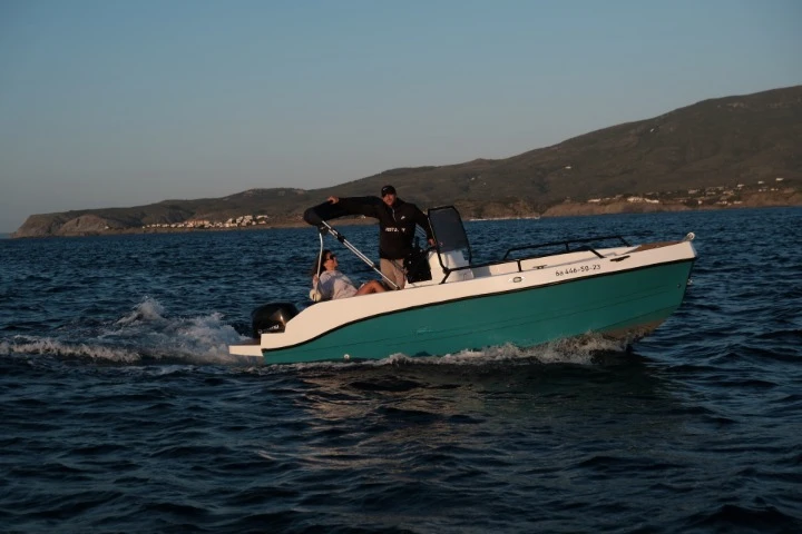 Noleggio a Roses – BravaBoats BF 470 su SamBoat
