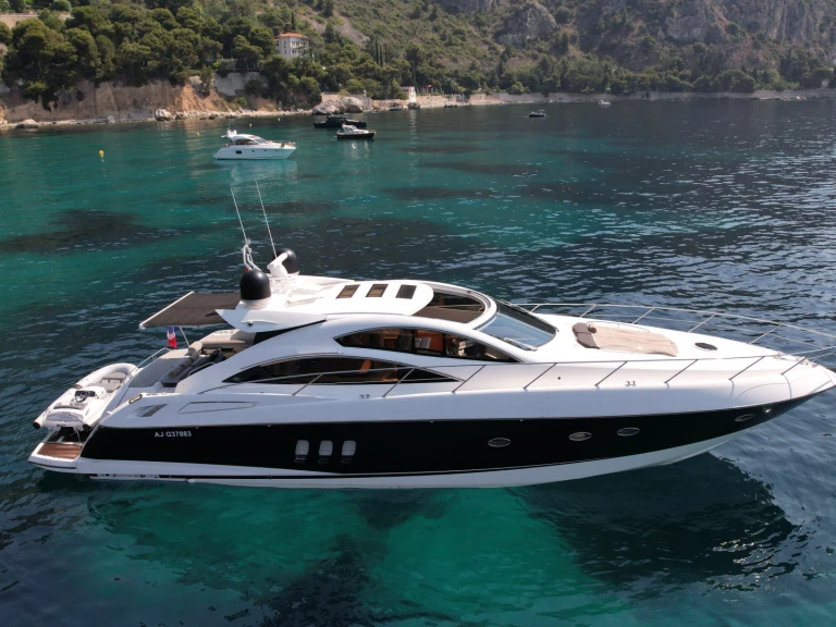 Noleggiare una Sunseeker Predator 62 a Beaulieu-sur-Mer