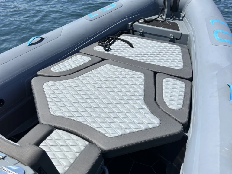 Gommone a noleggio a Six-Fours-les-Plages al miglior prezzo