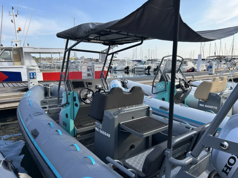 Gommone a noleggio a Six-Fours-les-Plages al miglior prezzo