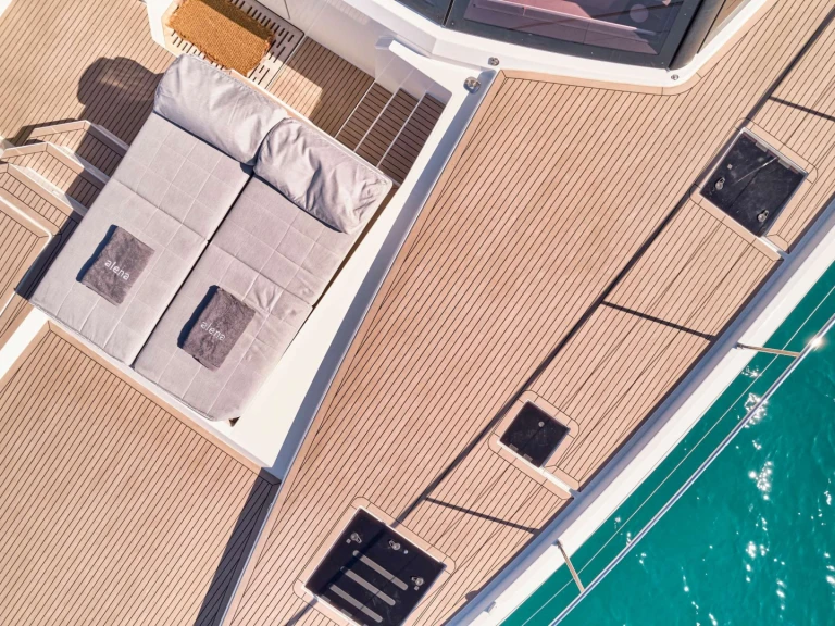 Noleggio Yacht di lusso Fountaine Pajot con patente nautica