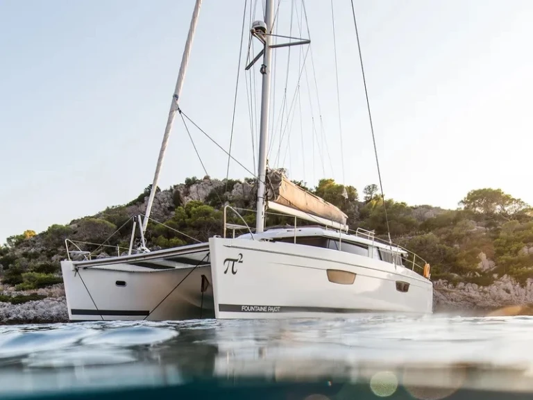 Noleggio Catamarano Fountaine Pajot con patente nautica