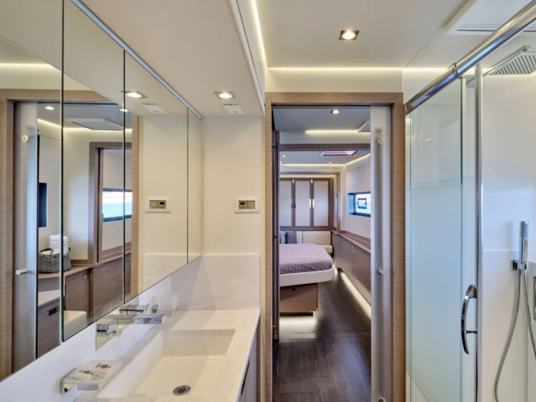 Noleggio Yacht di lusso a Álimos – Fountaine Pajot Fountaine Pajot Power Alegria 67 (5 cab)