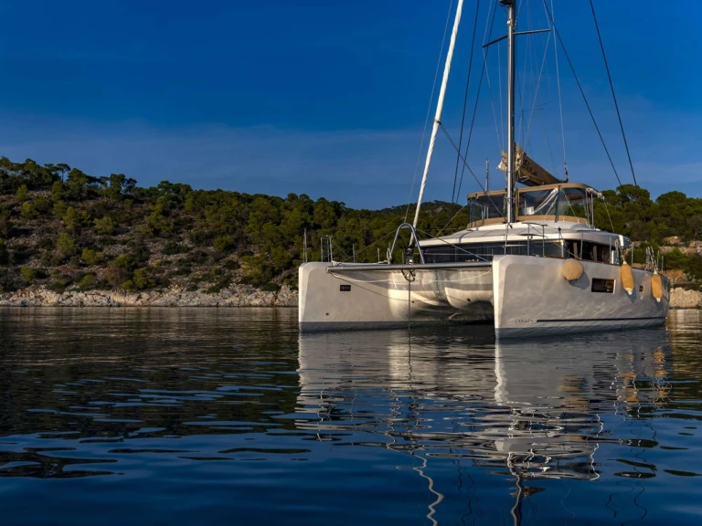 Noleggio Catamarano a Toúrlos – Lagoon Lagoon 52 F