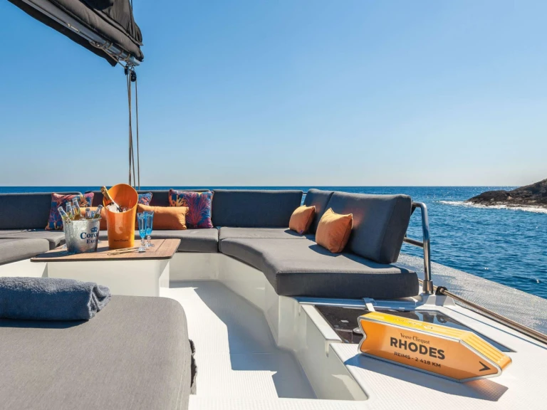 Noleggio Catamarano Fountaine Pajot con patente nautica