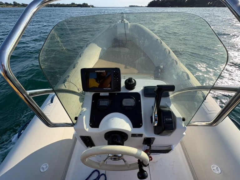 Noleggio Gommone a Larmor-Baden – Capelli Capelli 626 Luxe