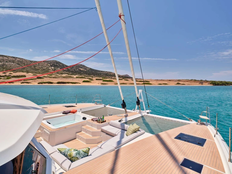 Noleggio Catamarano Fountaine Pajot con patente nautica