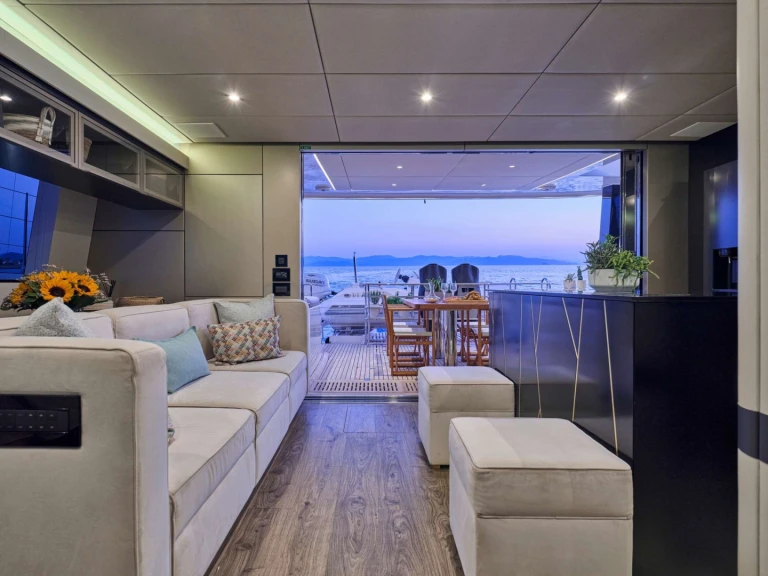 Noleggio Catamarano Sunreef con patente nautica