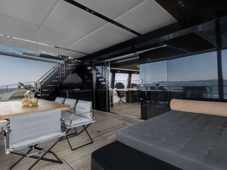Noleggio barche Néa Péramos economico Sunreef 80 (4 cab)