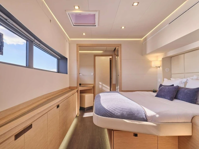 Noleggio Yacht di lusso a Néa Péramos – Fountaine Pajot Fountaine Pajot Power Alegria 67 (5 cab)