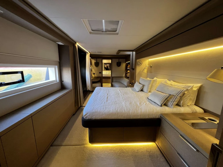 Noleggiare una Lagoon Lagoon Seventy 8 (3 cab) a Kallithea