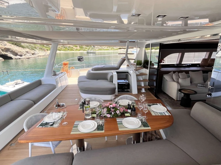 Noleggio Yacht di lusso a Kallithea – Lagoon Lagoon Seventy 8 (3 cab)