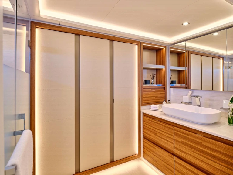 Noleggiare una Fountaine Pajot Fountaine Pajot Power 80 (6 cab) a Álimos