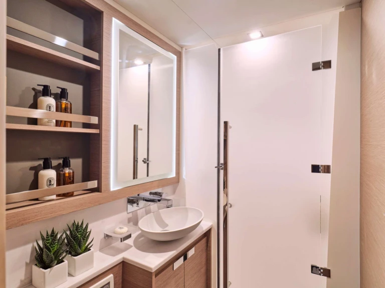 Fountaine Pajot Fountaine Pajot Alegria 67 (5 cab) da affittare a  Néa Péramos
