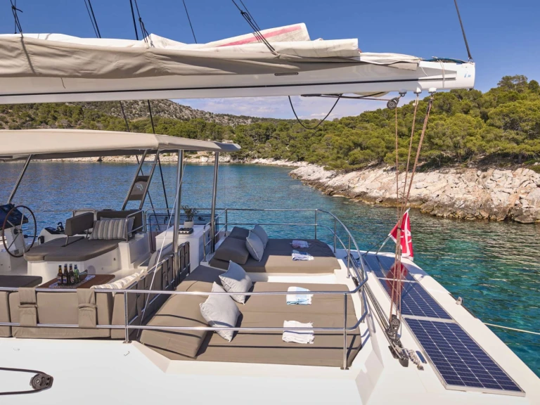 Noleggiare una Fountaine Pajot Fountaine Pajot Alegria 67 (5 cab) a Néa Péramos