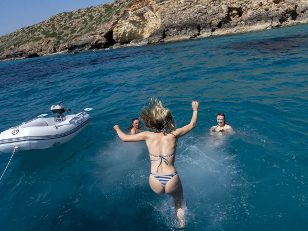 Noleggio Barca a vela Bénéteau con patente nautica