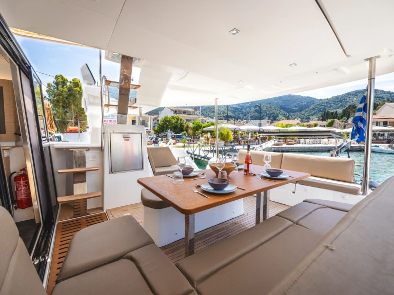Noleggio Catamarano a Fiskárdo – Fountaine Pajot FP 41