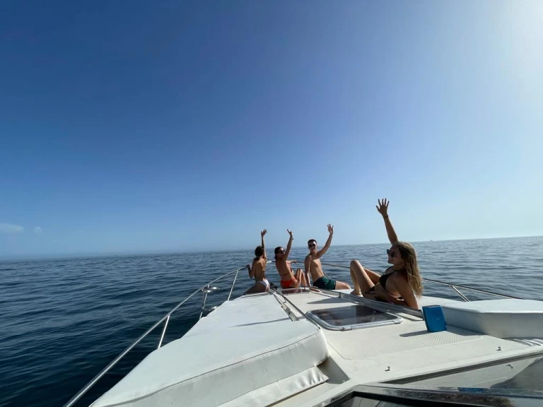 Noleggio barche Glastron Riviera 350 IV a Marbella su Samboat