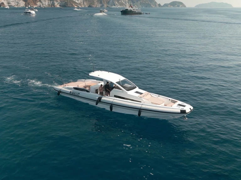 Noleggio a Castellammare di Stabia – Pirelli Pirelli 50 EFB su SamBoat