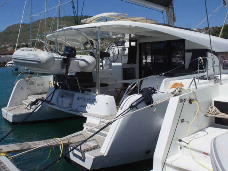Noleggio Catamarano con o senza skipper Lagoon a Pozzuoli
