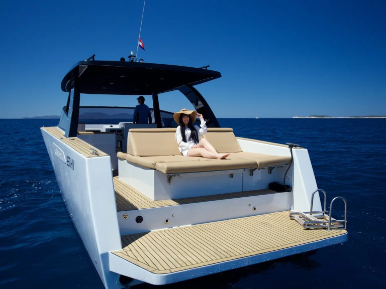 Noleggio a Lesina (Hvar) – Colnago Colnago 38 su SamBoat