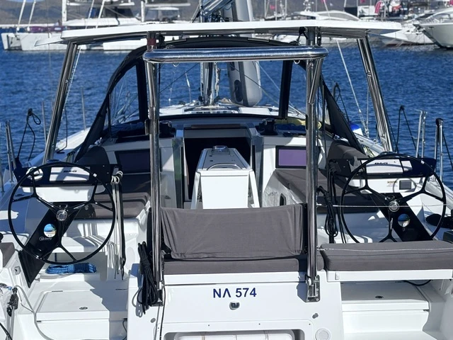 Noleggio barche Lávrio economico Dufour 44