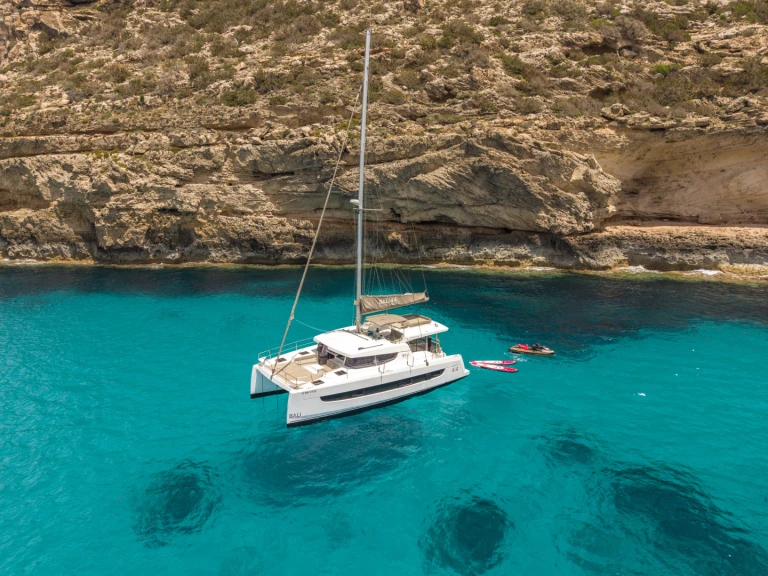 Catamarano a noleggio a Ibiza Town al miglior prezzo