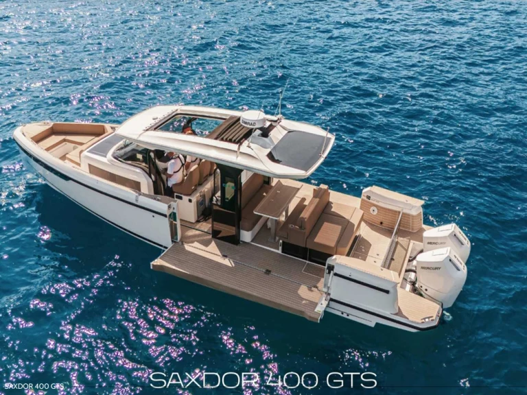 Noleggio barche Saxdor SAXDOR 400 GTS a Ibiza Town su Samboat