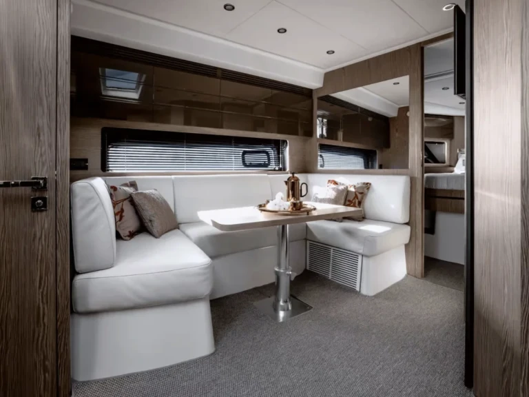 Noleggio Yacht di lusso a Monaco – Azimut Atlantis 44