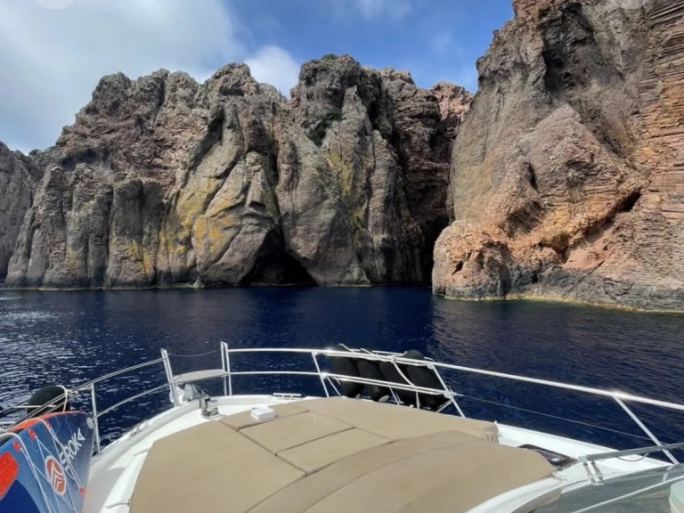 Noleggio Yacht di lusso a Golfe-Juan – Bavaria Virtess 420 Fly