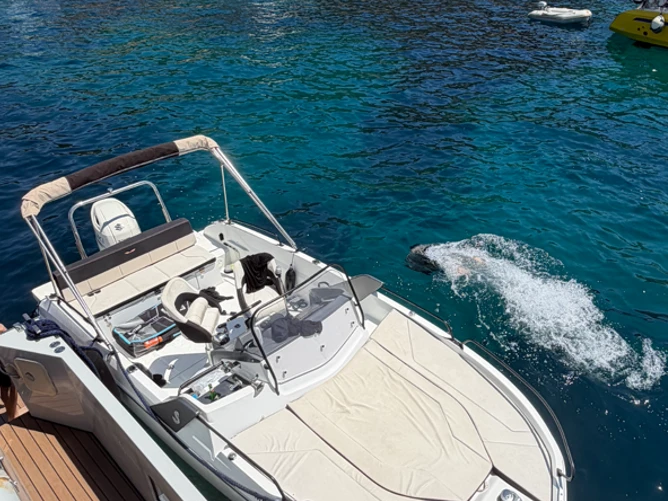 Noleggio Barca a motore con o senza skipper Bénéteau a Francia