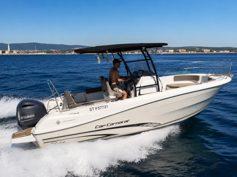 Jeanneau Cap Camarat 7.5 CC Serie 2 da affittare a  Carnon-Plage